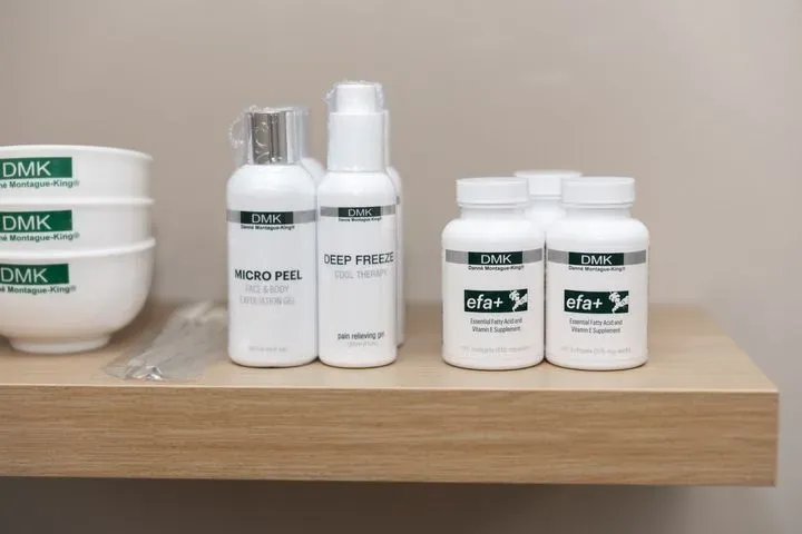 https://cdn.salonspotlight.com/photos/kEGC6G30GeyEepxlIW08/4ed59c72-b010-4df6-975d-b339cdc73ed1_720x720