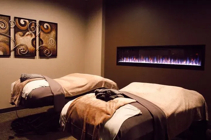https://cdn.salonspotlight.com/photos/kFU8nMj3RPZNsUFT9yHm/3f1f0c93-9f6b-4d89-b97d-fcacc951f284_720x720