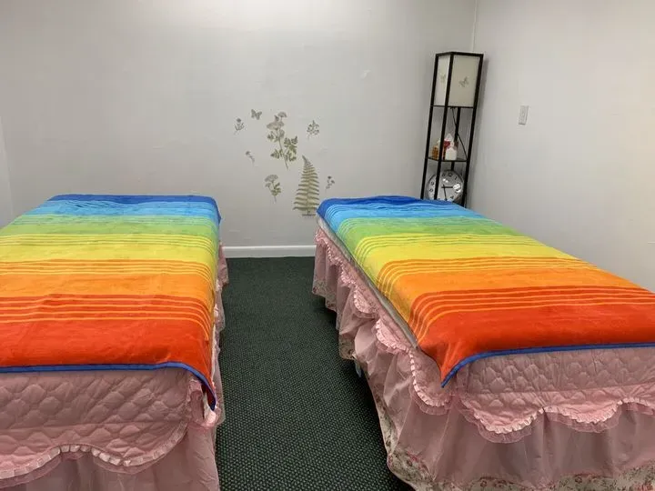 https://cdn.salonspotlight.com/photos/kGCa8GfO17NxgpVwjlIi/7cee472d-aabb-41d2-a79d-8a0807645805_720x720