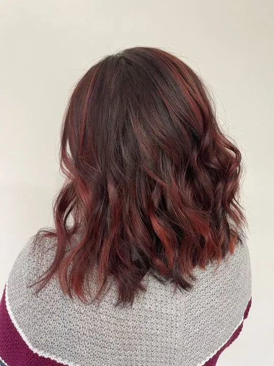 https://cdn.salonspotlight.com/photos/kGet78vETLb46ZIla7bm/92270b98-6097-4d8b-a73d-9024787776ee_720x720