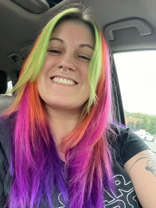 https://cdn.salonspotlight.com/photos/kGsbicZ3DFAEADLpGjT9/2c19fc8a-f69a-4e0d-b824-2313d241a124_720x720