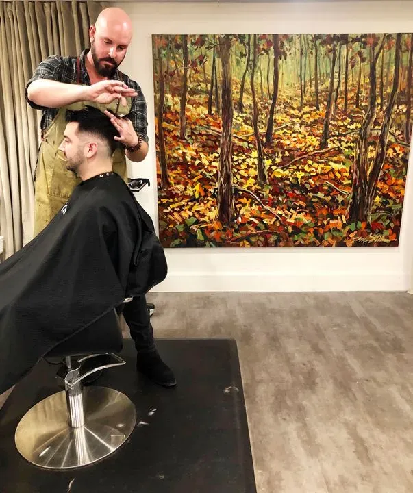 https://cdn.salonspotlight.com/photos/kGzKVwIM4GBTgvM3aE9T/40c919ca-6a88-457b-b86b-af1f9082048f_720x720