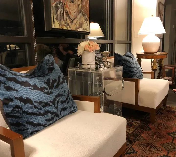 https://cdn.salonspotlight.com/photos/kGzKVwIM4GBTgvM3aE9T/47c7ba42-fa50-4032-a4e2-ccc2f39e1467_720x720