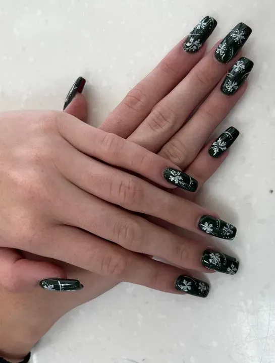 https://cdn.salonspotlight.com/photos/kJvuwbTxiPdqVwRwn3Vu/c5e561ca-8ee9-4e62-8701-8f69f3db591f_720x720