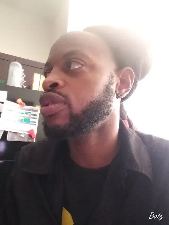 https://cdn.salonspotlight.com/photos/kKuaYPmkYVkGh9XS3OkC/08a53c40-abbd-4e91-883d-5031d7158123_720x720