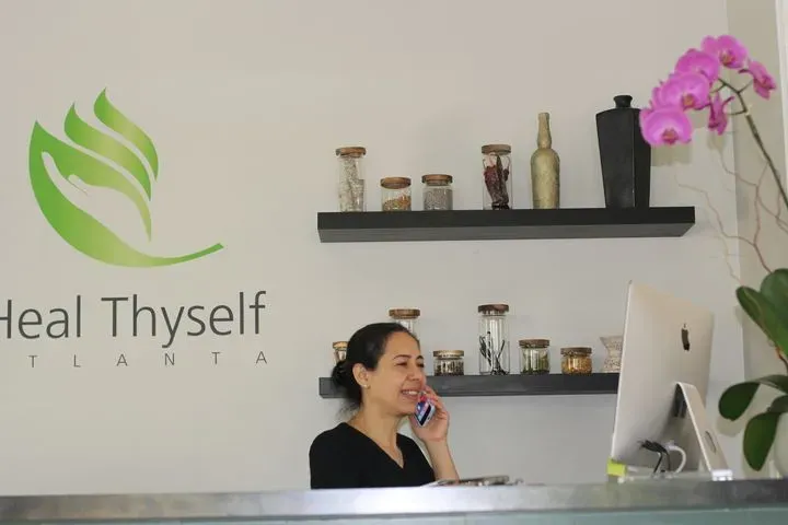 https://cdn.salonspotlight.com/photos/kLy9flNiD0Z3O6kd7lpB/df33d57b-3899-468e-9b54-19f39c55ce34_720x720