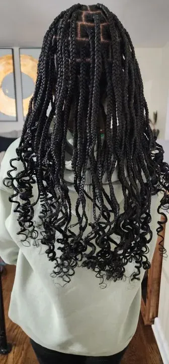 https://cdn.salonspotlight.com/photos/kN0T8xhkOSPLWh7Eh1IM/f52f2343-f702-4f81-927a-161e25bd9f61_720x720