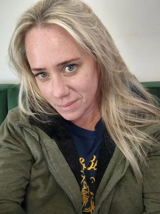 https://cdn.salonspotlight.com/photos/kTEb6NT4ydyHahfL6LMM/febcd766-cf3f-4f2f-8824-c81cf9eec53a_720x720
