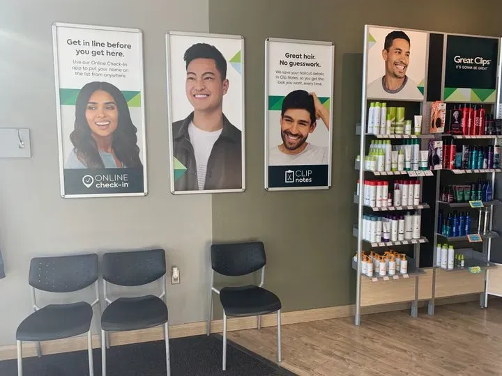 https://cdn.salonspotlight.com/photos/kVNacuRDKok657ALNjTO/2ead0329-02dd-49dd-a883-fe7c61736d19_720x720