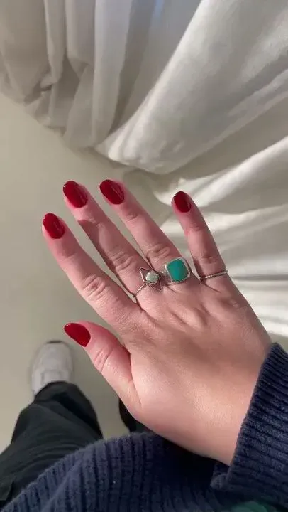 https://cdn.salonspotlight.com/photos/kWQRtScGmiOXRRBon39v/4f948bfe-bf73-4dff-ba0a-2a8864e2b48f_720x720