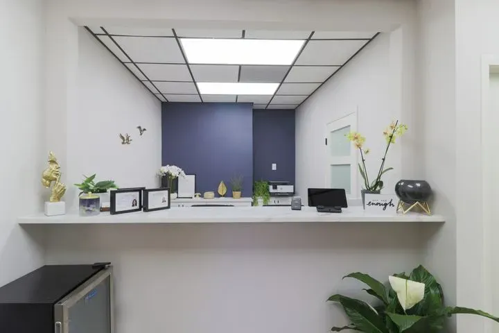 https://cdn.salonspotlight.com/photos/kYUWqnqqmV7nuu1Ae71r/e77c2fc5-63b0-44bb-a902-276505345ae4_720x720