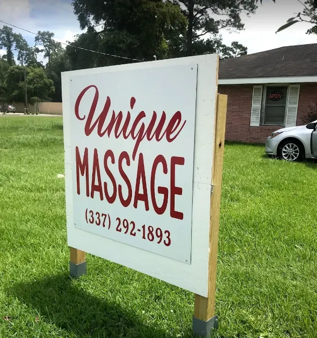 https://cdn.salonspotlight.com/photos/kYcXDizbipfBi8pf0TwP/c76c89e3-88ef-4f25-9470-7d095c6637b8_720x720