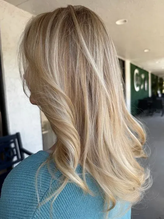 https://cdn.salonspotlight.com/photos/kYjM2zLCy5v8Vkhpq0BF/81f9a9b6-bdc4-4529-b2a3-96ff626942dd_720x720