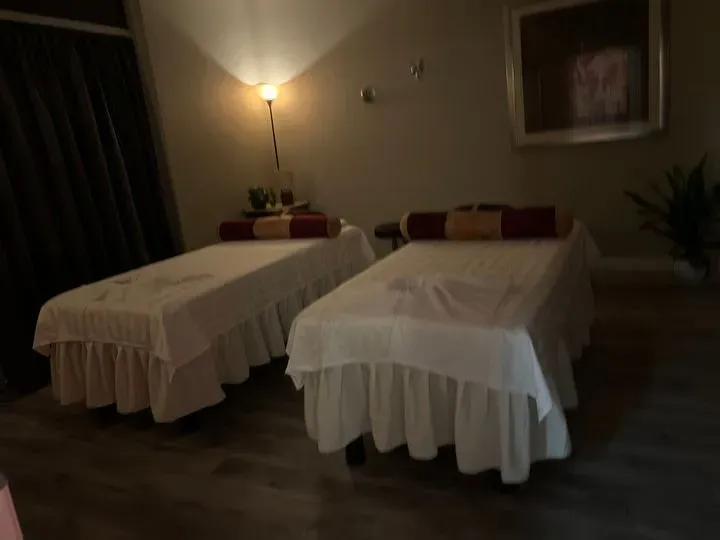 https://cdn.salonspotlight.com/photos/ke69qpmZxscF6jO85BF8/5e76c132-c962-4249-902f-0f203fff73a9_720x720