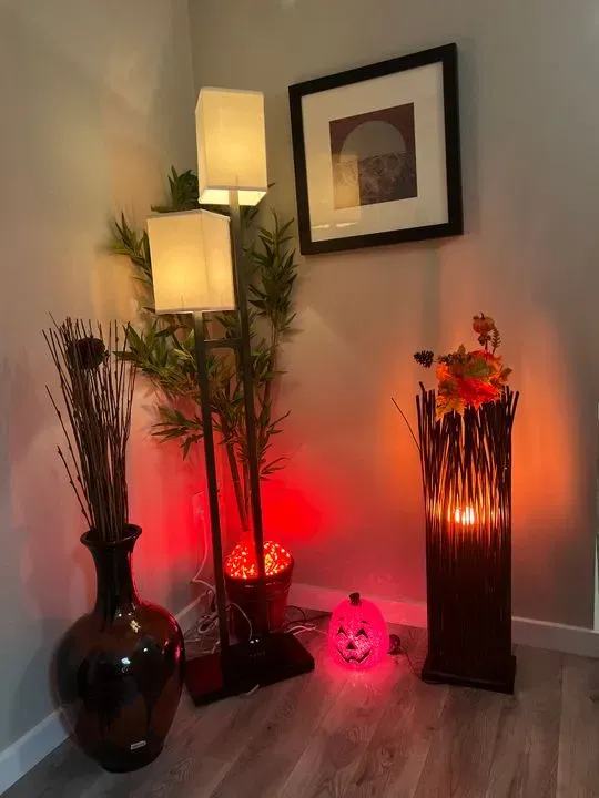 https://cdn.salonspotlight.com/photos/ke69qpmZxscF6jO85BF8/b833ebc6-d425-4fa6-bd6a-f169648b886b_720x720