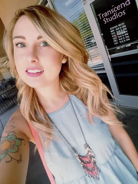 https://cdn.salonspotlight.com/photos/kjXPMJwZj93pjZld1BVa/8133cba7-3c35-4cba-80c4-2d95701cd106_720x720