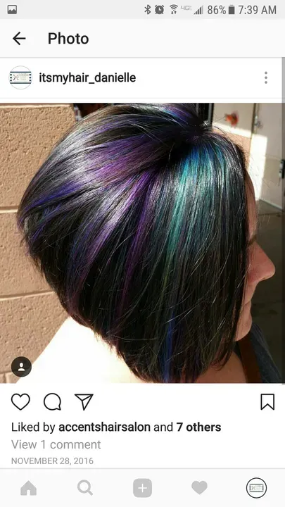https://cdn.salonspotlight.com/photos/kjXPMJwZj93pjZld1BVa/bac7de27-fa1f-4426-b7fd-1200dff6ff56_720x720