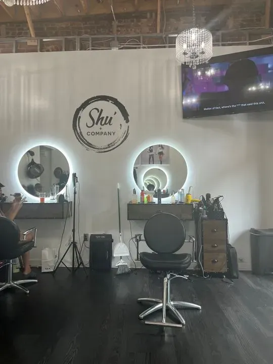https://cdn.salonspotlight.com/photos/koBBVzvuKGTavW8GKR6B/5cee2d62-c79b-4a4d-ab1c-3b8848bd65f6_720x720