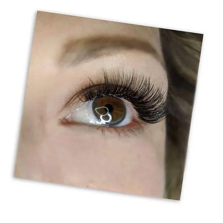 https://cdn.salonspotlight.com/photos/kx5StgZBGVAjsVjHsOnu/bd026efb-b338-4374-80a5-1e195b3b7625_720x720