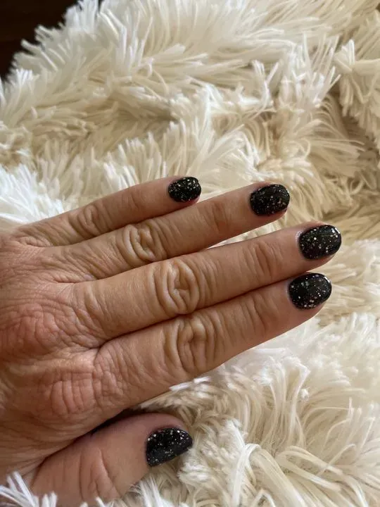 https://cdn.salonspotlight.com/photos/kzmWtUWTZyGGTq62FYo7/12e398e2-1669-4a2c-923b-a8695c74183a_720x720