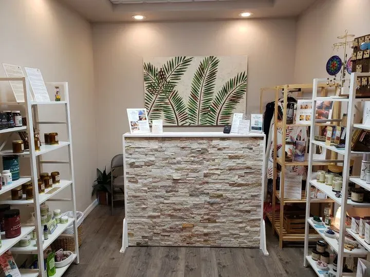 https://cdn.salonspotlight.com/photos/l0g4M415kiUrVrHOmCN7/bb7bf8aa-3b53-44e1-953d-b5fa1805c98f_720x720