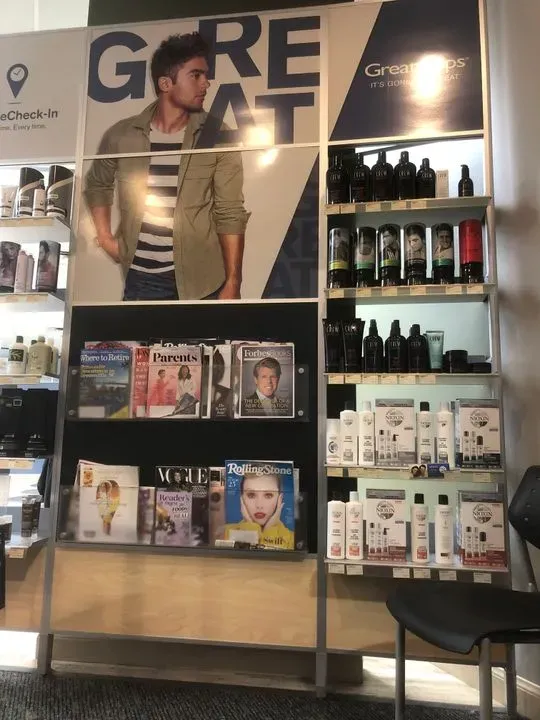 https://cdn.salonspotlight.com/photos/l0hoQekA8cfEfvR4jTbu/a23820b0-8045-4d94-8116-fdbcae173dda_720x720