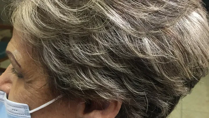 https://cdn.salonspotlight.com/photos/l0pjgF9CTLLtu6kIAo1G/c07d7be9-569c-466d-97b6-d88982f29b86_720x720