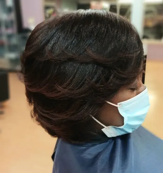 https://cdn.salonspotlight.com/photos/l20hEUCnZoF9l4mdZurh/22b4398c-ede2-415d-b55a-0a793df24195_720x720