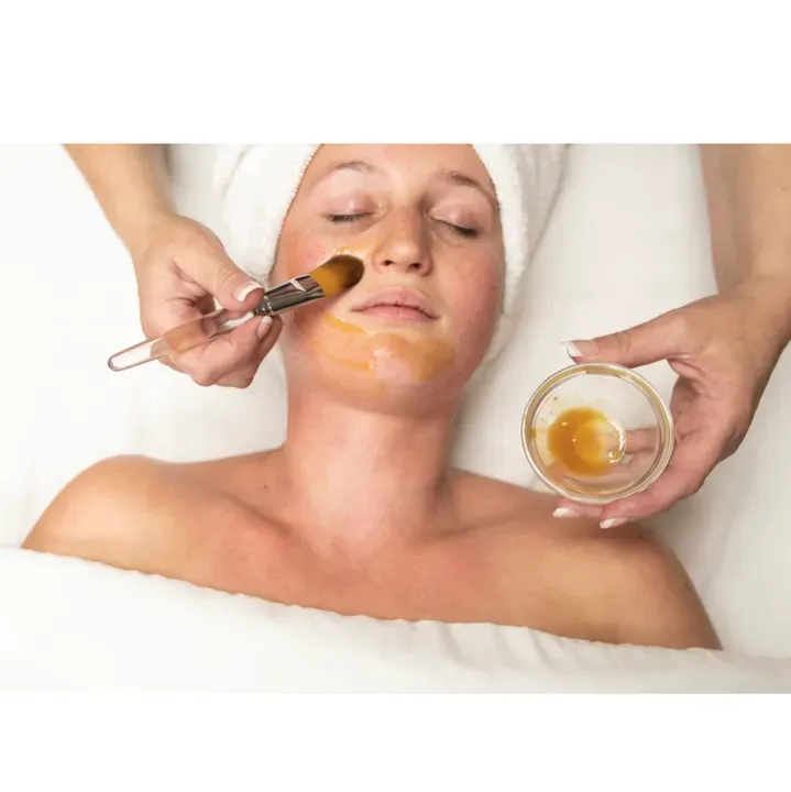 https://cdn.salonspotlight.com/photos/l9WyhxMWFv29SmG4XDKu/1fc9d9fd-f2f5-4c10-b407-389f6c8de191_720x720