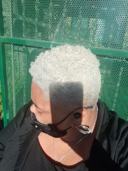 https://cdn.salonspotlight.com/photos/lHklVjzOcOTSRlka413V/b6b16036-c7de-41b7-b14f-2dd414b55a14_720x720