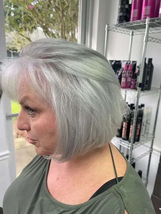 https://cdn.salonspotlight.com/photos/lJkfY6nxarRLUX97CwrZ/b0e1bfc2-347f-4a85-a682-5d69fad11caa_720x720