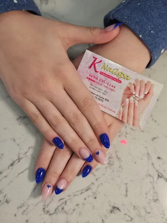 https://cdn.salonspotlight.com/photos/lMkPowTcaLV8mVZ17Lex/0d89f215-9a2b-4d17-ba8a-76e6423f6d78_720x720
