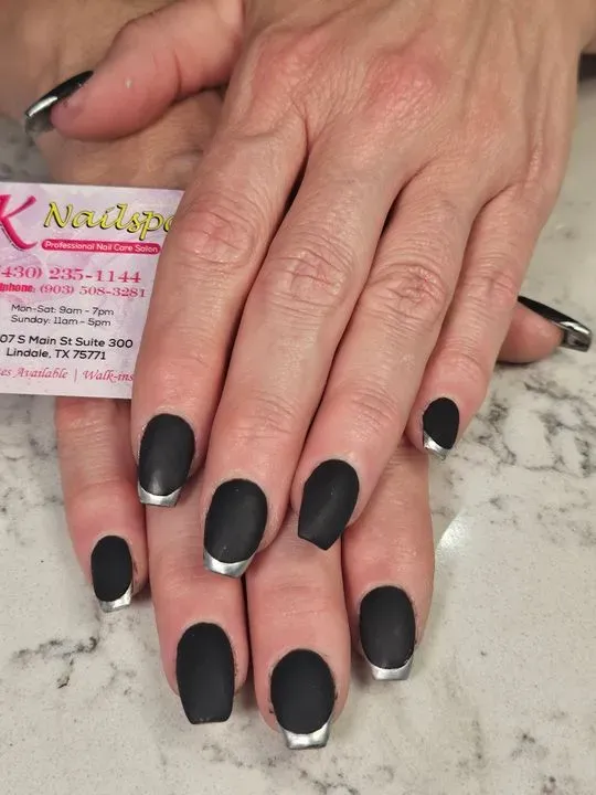 https://cdn.salonspotlight.com/photos/lMkPowTcaLV8mVZ17Lex/bc4d03f6-f907-474c-9cef-f26beb46306a_720x720