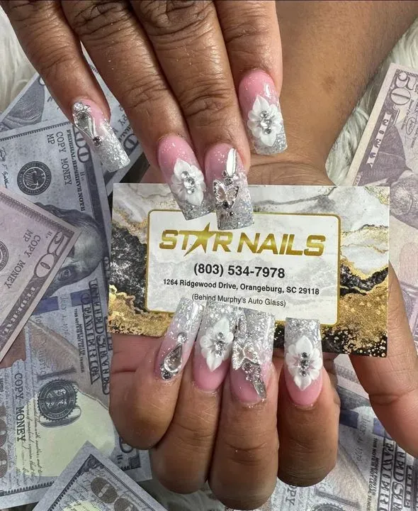 https://cdn.salonspotlight.com/photos/lQ9qIcxuMLqI2bEx2BgZ/b12a23cc-3d86-49aa-984e-c64c2928f498_720x720