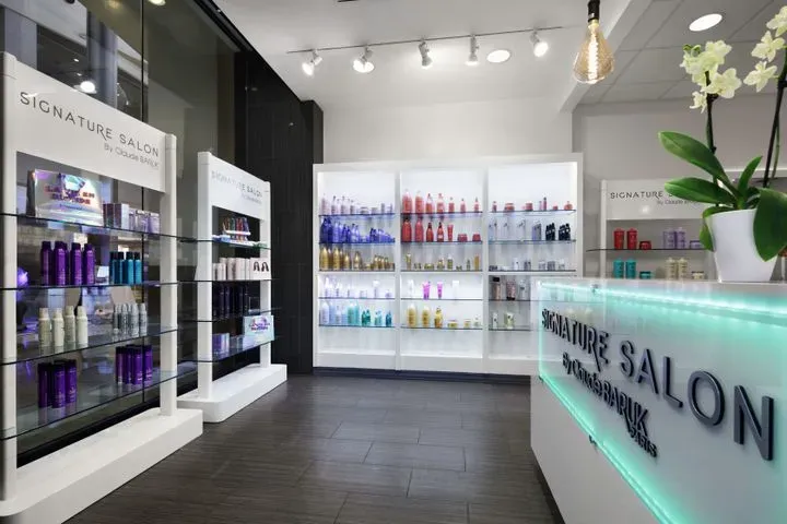 https://cdn.salonspotlight.com/photos/lXOR0ivPRYabC3C5DPYr/bf255ccf-d74b-4e7e-8088-b9f97bd5b7af_720x720