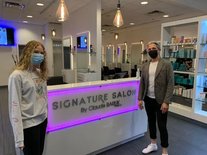 https://cdn.salonspotlight.com/photos/lXOR0ivPRYabC3C5DPYr/cdd7d999-fcbe-4ed5-9393-d6711bbb49fb_720x720