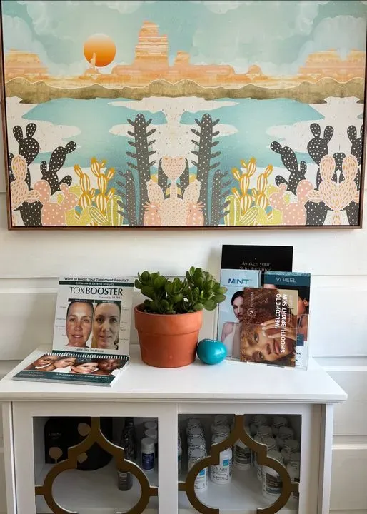 https://cdn.salonspotlight.com/photos/laiN586aw5p958dcJA6x/31596c23-44d2-4533-9960-9961b72a90a4_720x720