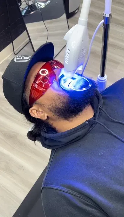 https://cdn.salonspotlight.com/photos/lcmATxO08mY0Tkf6uJxR/d51b9a2e-c5ea-4f30-8c6c-875b0a57ae60_720x720
