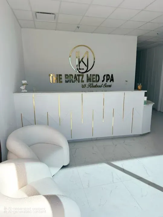 https://cdn.salonspotlight.com/photos/liFRADBlMS7TYoXkZF7x/cbcc061e-3d5b-43c0-a512-92a8863d7382_720x720