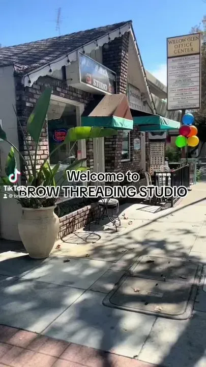 https://cdn.salonspotlight.com/photos/lijOkhsmVRbg53BiyeWb/4b9088b5-5b3f-4534-99fa-68e07fd5d05e_720x720
