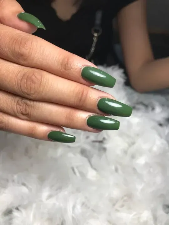 https://cdn.salonspotlight.com/photos/ljF92Z42lIhVXqkFTQkJ/8b784593-dc3b-491e-9b17-d243edff0f46_720x720