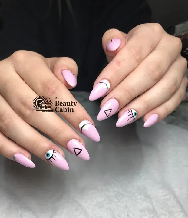 https://cdn.salonspotlight.com/photos/ljF92Z42lIhVXqkFTQkJ/96a75188-1e2a-4911-bed9-e0e25c203f6a_720x720
