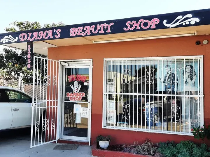 https://cdn.salonspotlight.com/photos/lpTB8slbeVsFAnbvqlhY/f3b935bf-b7b1-4fa9-8417-646f25d238a6_720x720