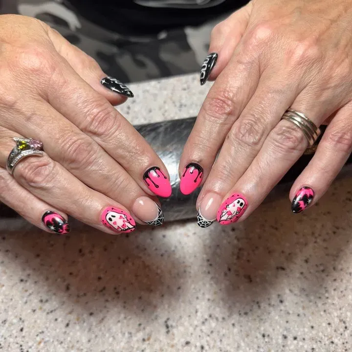 https://cdn.salonspotlight.com/photos/ltIQKshTe4mWeYX0fVZ8/a132298f-2dc3-4d92-ada6-ef27f3e38f64_720x720