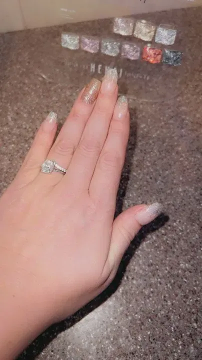 https://cdn.salonspotlight.com/photos/ltIQKshTe4mWeYX0fVZ8/c3a55e06-47f7-4f2b-b378-83bedb1ed383_720x720