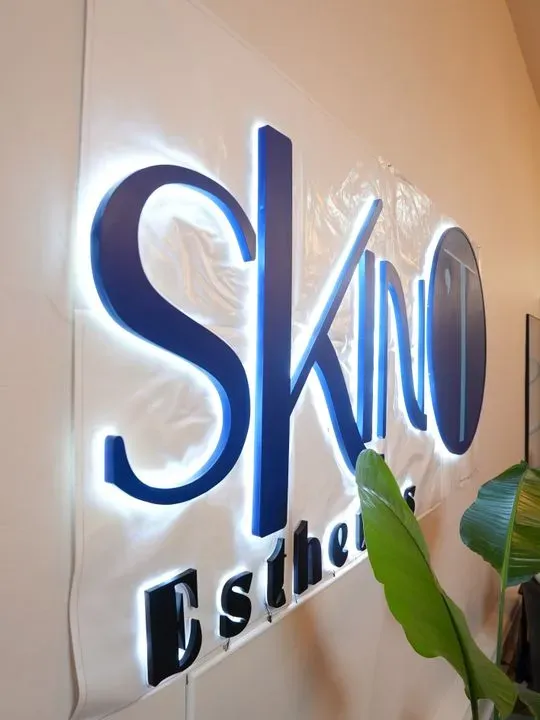 https://cdn.salonspotlight.com/photos/lv7N9r1GkwlfiEujWFj4/6791e424-dbc3-4dd9-b52c-17300325149a_720x720