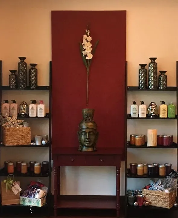 https://cdn.salonspotlight.com/photos/lw6U5TacqLpLyqzDVkUx/aed3d134-a049-47cf-948c-41ec7afd618d_720x720
