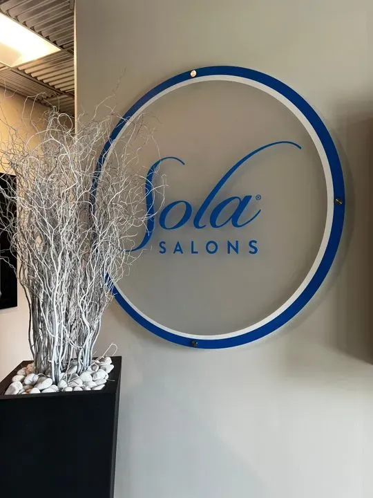 https://cdn.salonspotlight.com/photos/lw9hLdLPPRUPDHOVz6Az/5ad002d7-7669-4290-87bc-b45da221f13a_720x720
