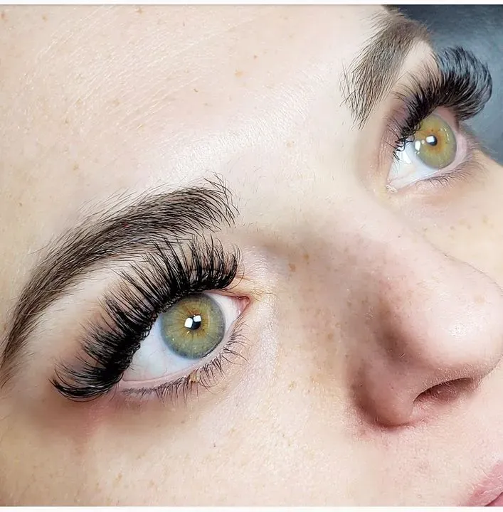 https://cdn.salonspotlight.com/photos/lwXmsiUyQzfd2cflVCSO/bd78a94d-5aae-4262-b222-763133862778_720x720
