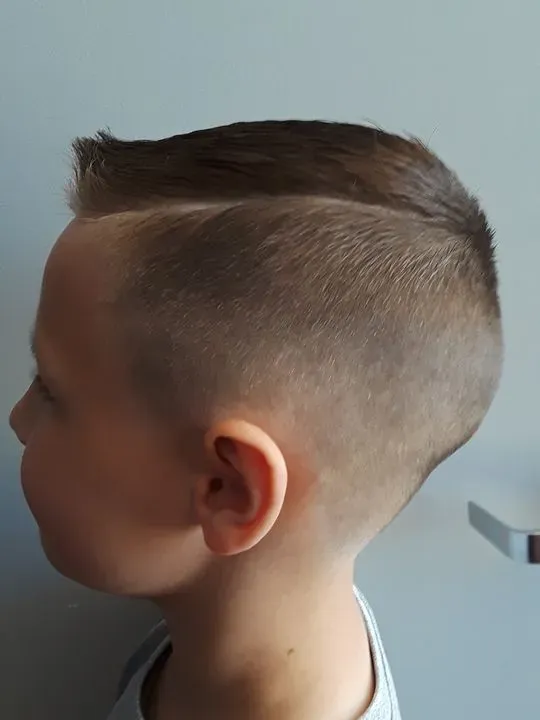https://cdn.salonspotlight.com/photos/lwbDGKAx4plpTyF7Nb3T/43857c5e-8ca2-4a5c-9cd0-496acf0465e7_720x720